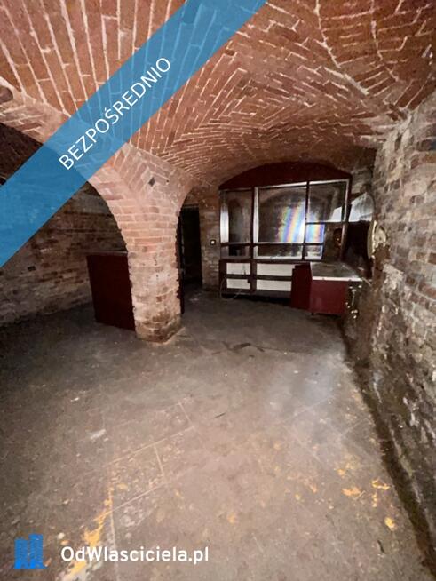 Działka zabudowana budynkiem magazynowo administracyjnym