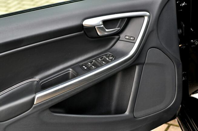 Volvo V60 Black Edition LiFt 2,0 D3 150Km Ledy Digital Navi Skóra Full Opcja
