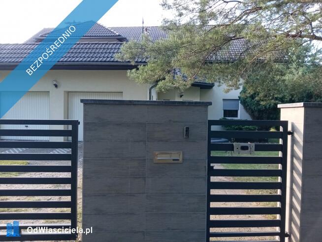 Sprzedam duży dom z potencjałem, 37 km. od centrum Warszawy w cichej i zielonej okolicy.