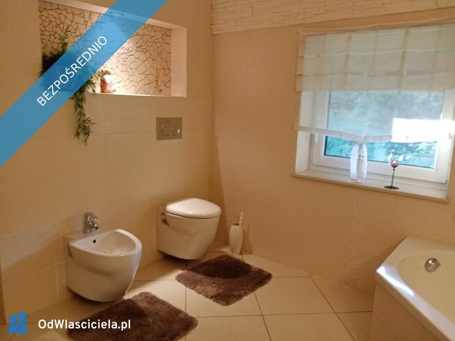 Sprzedam duży dom z potencjałem, 37 km. od centrum Warszawy w cichej i zielonej okolicy.