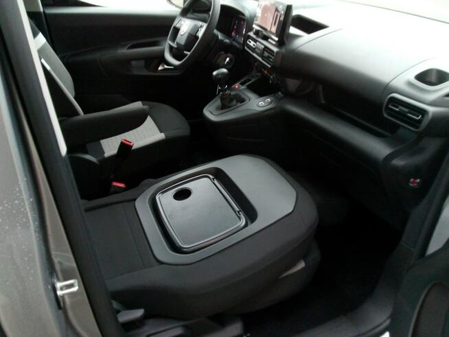 Citroen Berlingo MPV M 1.2 110 PLUS. Wyprzedaż. * Gwarancja na 4 lata lub 200 000 km!