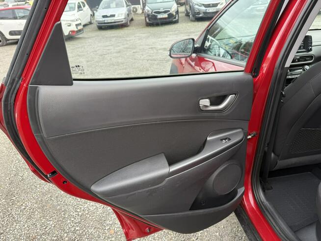 Hyundai Kona Kamera cofania. Asystent pasa. Światła Led