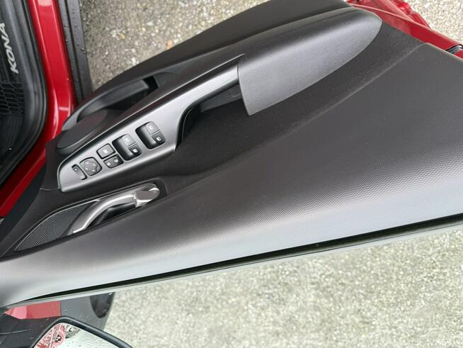 Hyundai Kona Kamera cofania. Asystent pasa. Światła Led