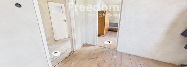 Dom w Olsztynku z budynkiem gospodarczym