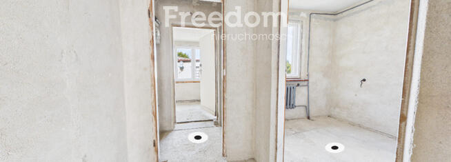 Dom w Olsztynku z budynkiem gospodarczym