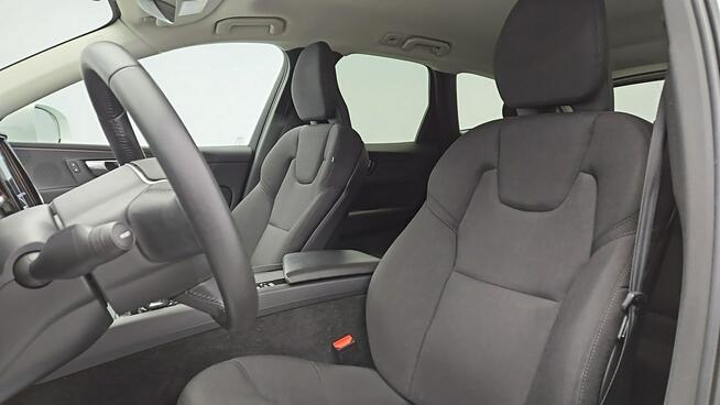 Volvo XC 60 B4 B Momentum aut ! Z Polskiego Salonu ! Faktura VAT !