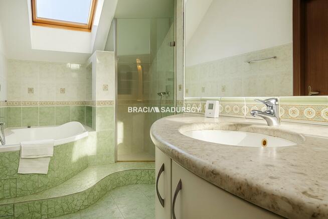 Dom Kraków Zwierzyniec, Wola Justowska, Brzegowa