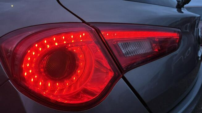 Alfa Romeo Giulietta ledy climatronic super stan