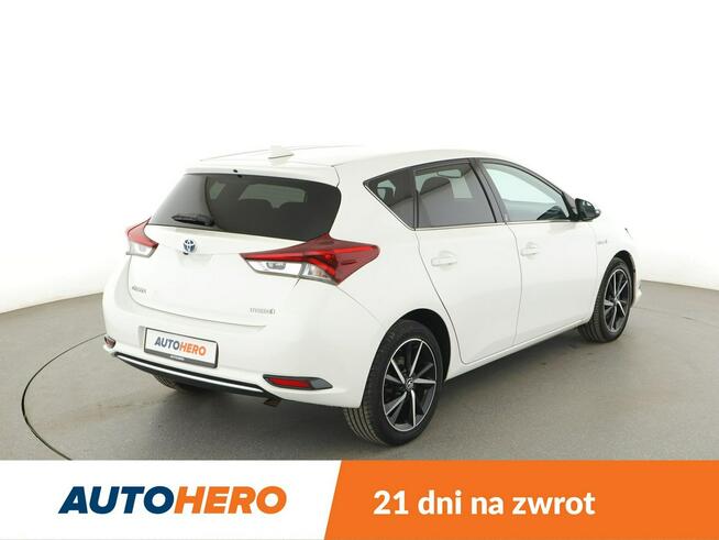 Toyota Auris grzane fotele kamera tempomat klima-auto.
