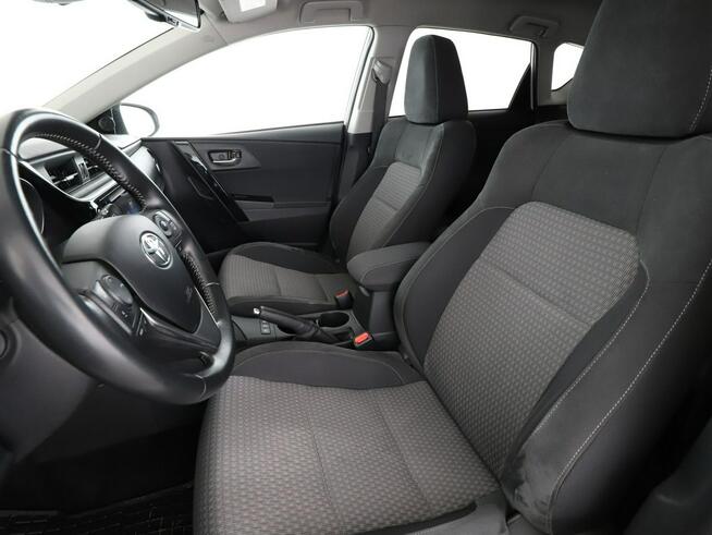 Toyota Auris grzane fotele kamera tempomat klima-auto.
