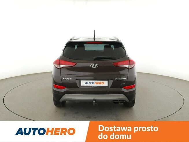 Hyundai Tucson 4x4 automat klima auto grzane fotele czujniki parkowania hak