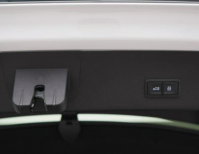 Audi e-tron 55 Quattro 408 KM Sline Matrix Virtual Pneumatyka Bang&Olufsen Black