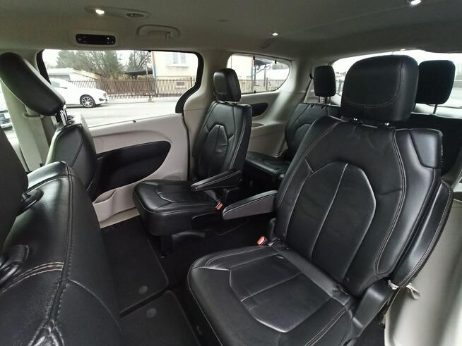 Chrysler Pacifica 3.6 V6, 2,5 roku w kraju, Bezwypadkowy