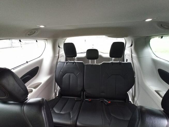 Chrysler Pacifica 3.6 V6, 2,5 roku w kraju, Bezwypadkowy