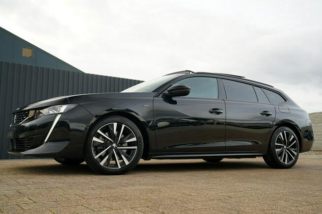 Peugeot 508 GT blis SKORA panorama FUL LED kamera hak elek. ACC alusy el.klapa