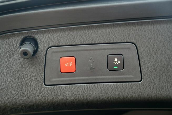 Peugeot 508 GT blis SKORA panorama FUL LED kamera hak elek. ACC alusy el.klapa