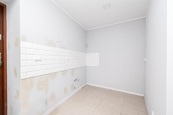 Dwupokojowe mieszkanie na parterze.