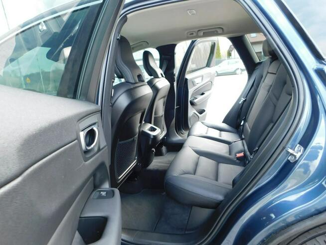 Volvo XC 60 z Gwarancją Skóra Fotele Comforty Kamera HAK Model 2020r