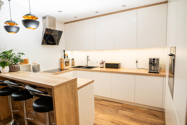 Bez prowizji! Przytulne dwa pokoje z dużą loggią!