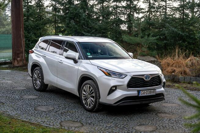 Toyota Highlander Prestige + Pakiet TECH / 2.5 Hybrid / 2kpl opon / Salon PL / Bezwypadk