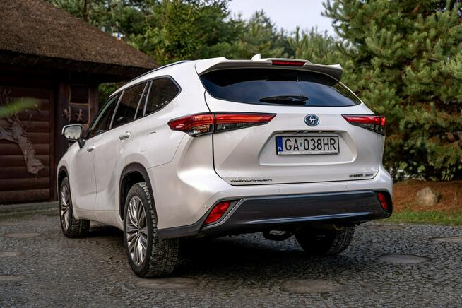 Toyota Highlander Prestige + Pakiet TECH / 2.5 Hybrid / 2kpl opon / Salon PL / Bezwypadk