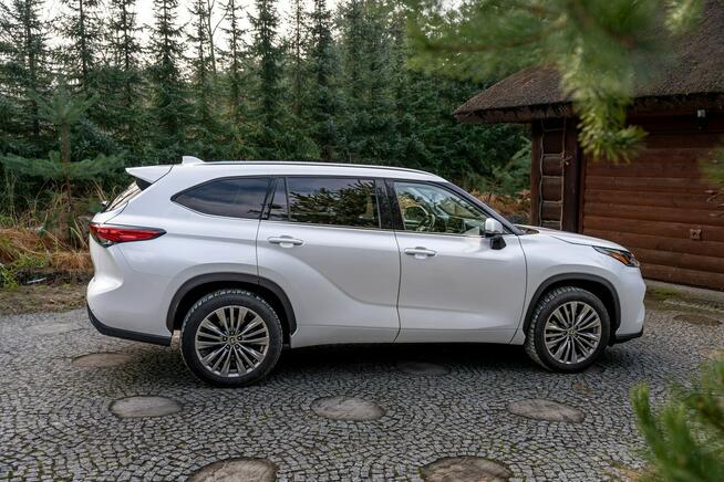 Toyota Highlander Prestige + Pakiet TECH / 2.5 Hybrid / 2kpl opon / Salon PL / Bezwypadk