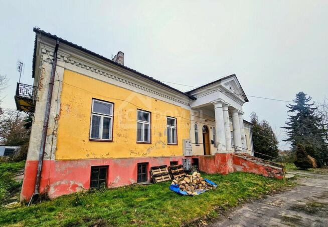 Atrakcyjne mieszkanie z potencjałem w Dworku