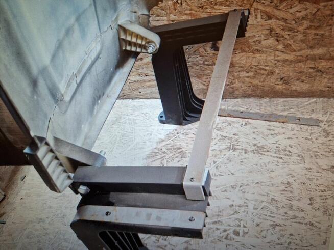 Garaż robot koszący Einhell Freelexo