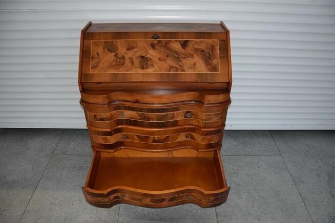 sekretarzyk z drewna orzechowego - jak nowy