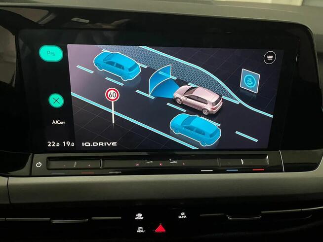 Volkswagen Golf 8 Mild Hybrid – automat DSG, ideał!