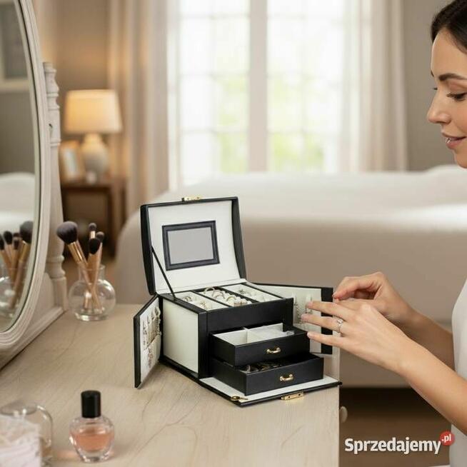 Szkatułka na biżuterię czarna – organizer z lusterkiem