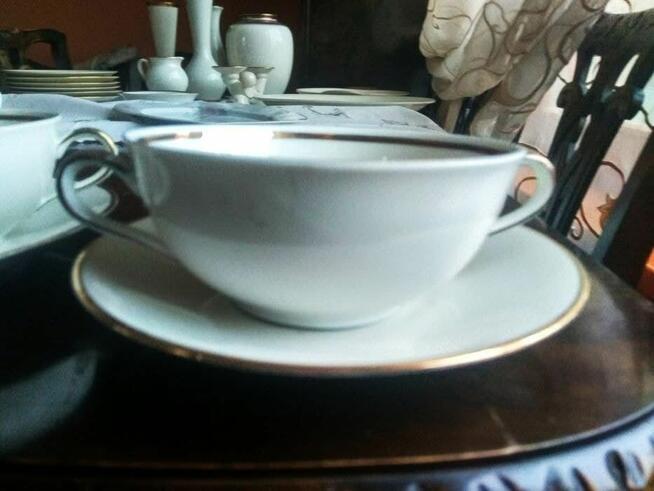 Bulionówka Winterling. W delikatnym kolorze ecru