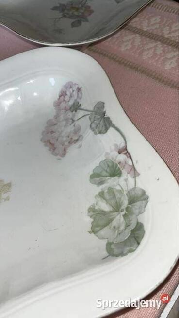 Salaterka z kwiatami jabłoni. Carl Tielsch Porcelana z manuf