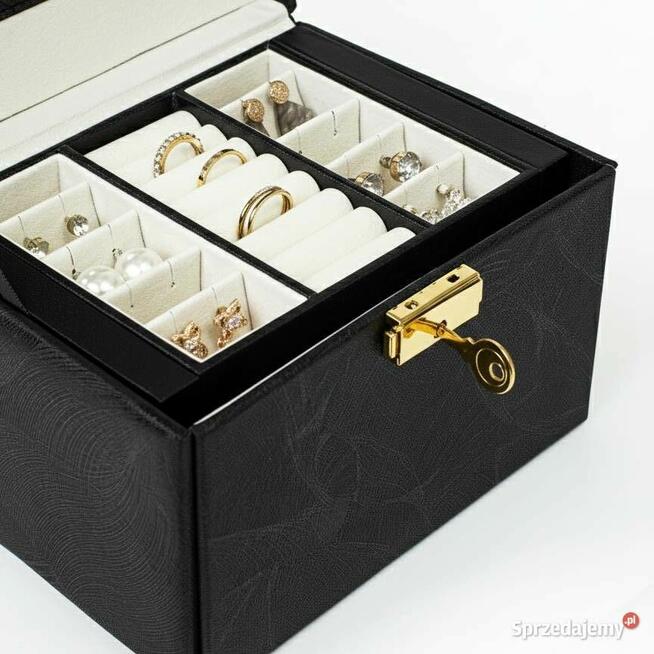 Szkatułka na biżuterię czarna – organizer z lusterkiem