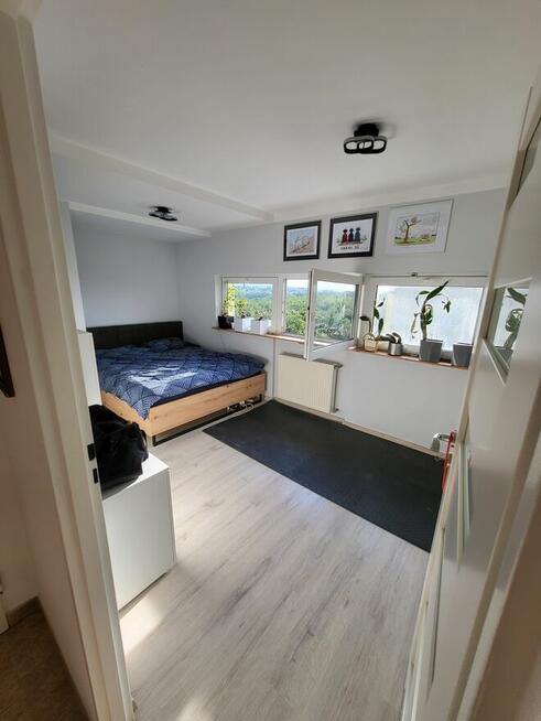 Mieszkanie z pięknym widokiem i balkonem na ostatnim piętrze