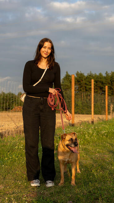 Aza - wesoła, łagodna, rodzinna sunia!