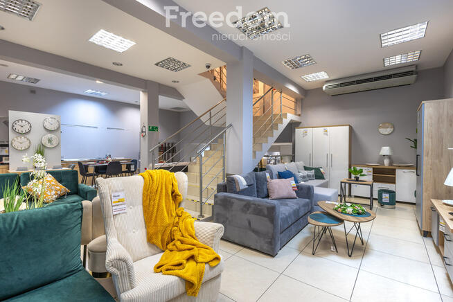 Duży lokal usługowy w centrum Ciechanowa