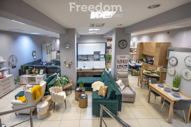 Duży lokal usługowy w centrum Ciechanowa