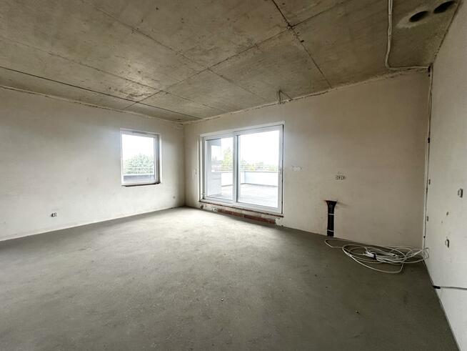 Dwupoziomowy apartament z tarasem – Platanove