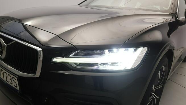 Volvo V60 B4 D Core ! Z Polskiego Salonu ! Faktura Vat !