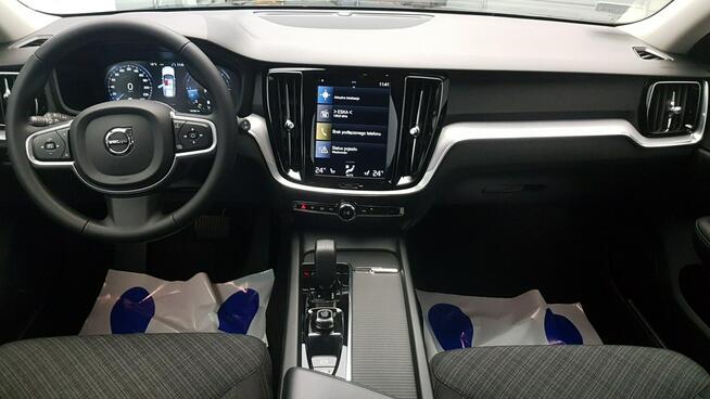 Volvo V60 B4 D Core ! Z Polskiego Salonu ! Faktura Vat !
