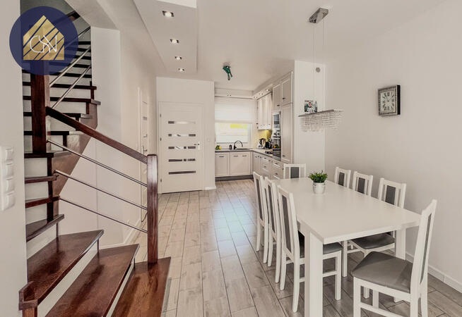 Dom Grodzisk Mazowiecki, Szczęsna