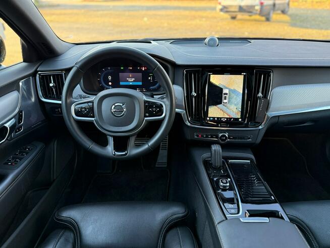 Volvo V90 T8 AWD Plug-In Hybrid R-Design