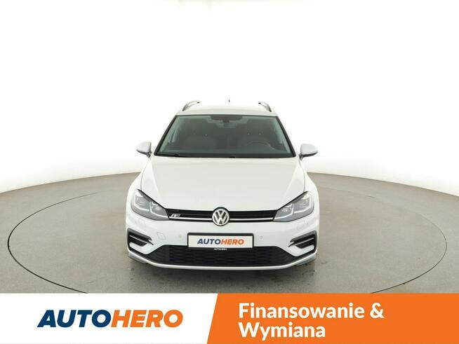 Volkswagen Golf automat 150KM R-Line PDC climatronic ACC navi grzane fotele