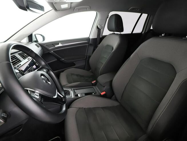 Volkswagen Golf automat 150KM R-Line PDC climatronic ACC navi grzane fotele