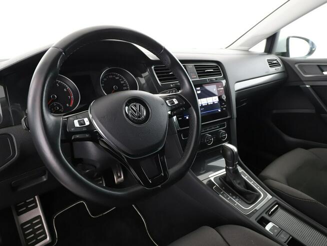 Volkswagen Golf automat 150KM R-Line PDC climatronic ACC navi grzane fotele