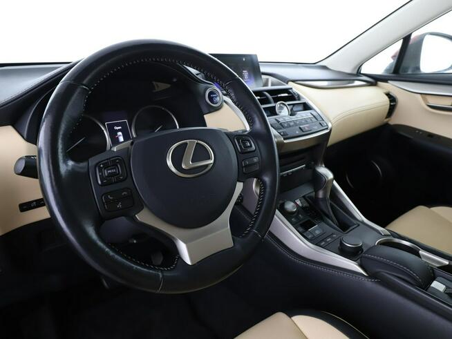 Lexus NX Business HEV AWD skóra navi kamera grzane fotele tempomat