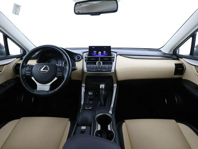 Lexus NX Business HEV AWD skóra navi kamera grzane fotele tempomat