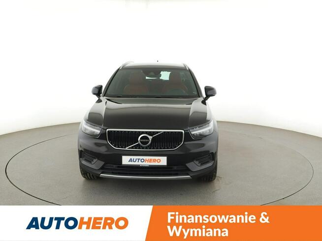 Volvo XC 40 Momentum Pro T3 automat skóra navi kamera hak grzane fotele tempomat L