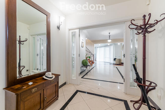 Rezydencja w Józefosławiu przy Lesie Kabackim